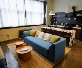 3E - *Renovated* 3 min to Hillman Cancer Center Sleeps 6