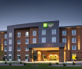 Holiday Inn Express and Suites Madison Central, an IHG Hotel