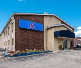 Motel 6-Madison, WI - East
