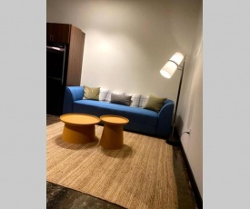 3E-*New* Apartment -5 min from Downtown, sleeps 4