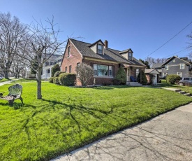 Cozy Manitowoc Home - Block to Lake Michigan!
