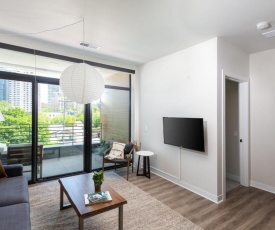 Flexhome East Side 1BR E2 - Brady St Balcony Lounge