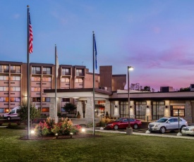 Crowne Plaza Hotel Milwaukee South, an IHG Hotel