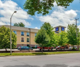 Sleep Inn & Suites Airport Milwaukee