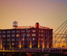 The Iron Horse Hotel