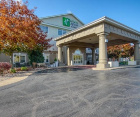 Holiday Inn Express Hotel & Suites Oshkosh - State Route 41, an IHG Hotel
