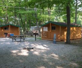 Plymouth Rock Camping Resort Studio Cabin 2