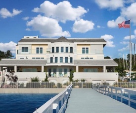 Fathoms Hotel & Marina I