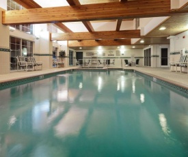 Country Inn & Suites by Radisson, Port Washington, WI