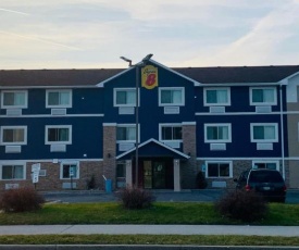 Super 8 by Wyndham Racine
