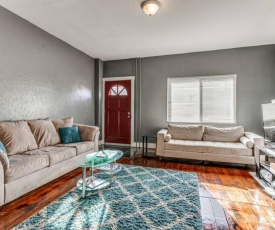 Quaint 2 Bedroom with Gorgeous Downtown View