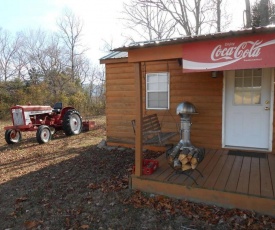 Quaint efficiency Coke Cabin located near Cane Crk