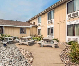 Econo Lodge Tomah