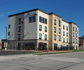 Cobblestone Hotel & Suites - Two Rivers