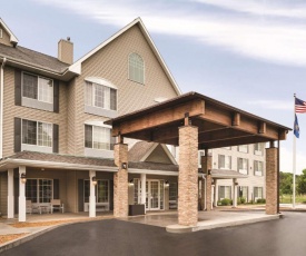 Country Inn & Suites by Radisson, West Bend, WI