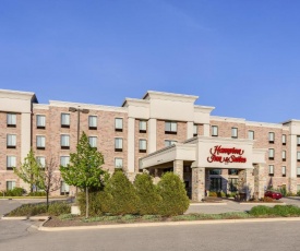 Hampton Inn & Suites West Bend