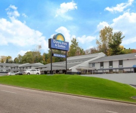 Days Inn & Suites by Wyndham Wisconsin Dells