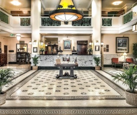 Historic Plains Hotel