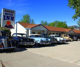 Sunrise Motor Inn