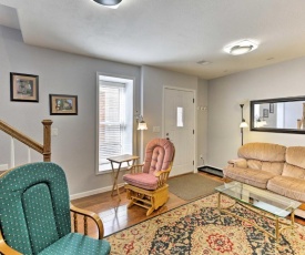 Charming Historic Condo with Grill, Walk to Dtwn and UW