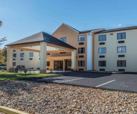 Quality Inn & Suites Harmarville