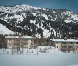 Whiteridge by JHRL