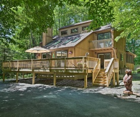 Bear Den Rustic Mountain Getaway with Game Room!