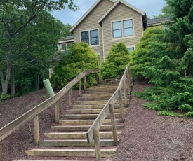 Three Bedroom CamelBack Mountain Getaway retreat