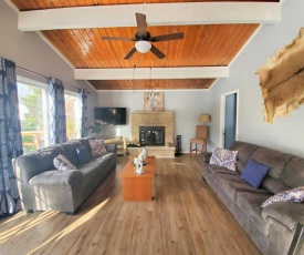 CHIC and STYLISH Centrally located in Pocono Mountains near Camelback, Kalahari and Casino Mount Pocono