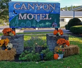 Canyon Motel