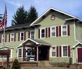 Coach Stop Inn & Tavern