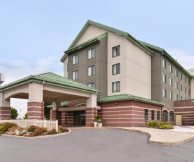 Holiday Inn Express Breezewood, an IHG Hotel