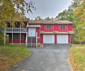 Modern Bushkill Home with Deck - 7 Miles to Falls!