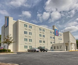 Motel 6-York, PA - North
