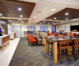Holiday Inn Express Newport North - Middletown, an IHG Hotel