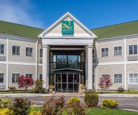 Quality Inn and Suites Newport - Middletown