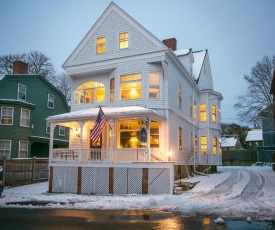 Chart House Inn