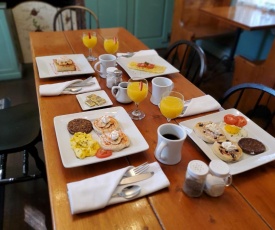Cleveland House Inn