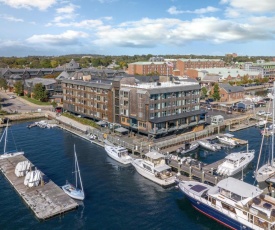 Club Wyndham Inn on Long Wharf