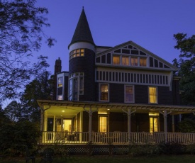 Ivy Lodge