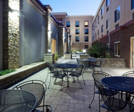 Holiday Inn Express & Suites Aberdeen, an IHG Hotel