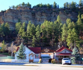 First Deadwood Cottages