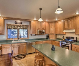 Spacious Retreat with BBQ - 15 Miles to Mt Rushmore!