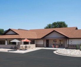 Super 8 by Wyndham Hot Springs