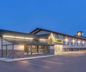 Super 8 by Wyndham Mitchell