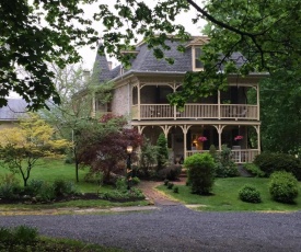 Fallen Tree Farm Bed and Breakfast
