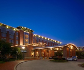 The Chattanoogan Hotel, Curio Collection By Hilton