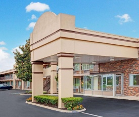 Days Inn by Wyndham Clarksville TN