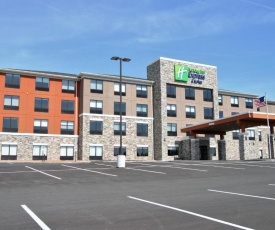 Holiday Inn Express & Suites Clarion, an IHG Hotel