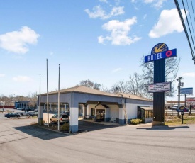 Hotel O Columbia Downtown near I-65